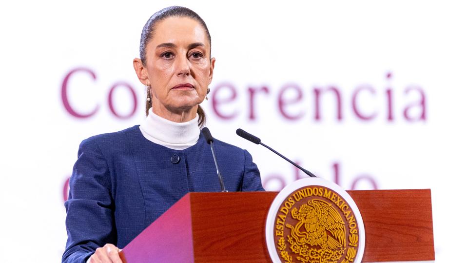 Forbes's tweet photo. Will Mexico Sue Google Over ‘Gulf Of America’? Country’s President Moves Forward With Legal Threat Over Google Maps Change
https://t.co/pbGnZ8ZMCp https://t.co/S5faKgVX0R