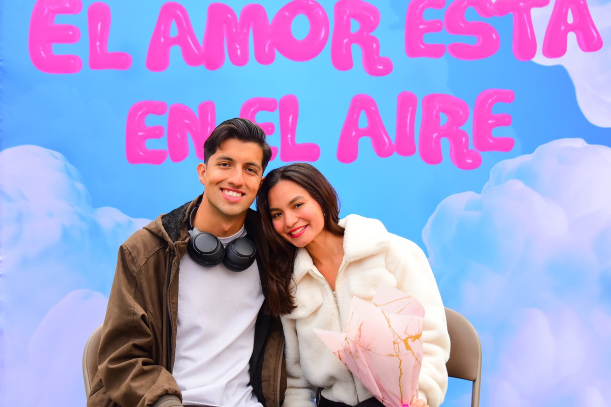 DAEUANL's tweet photo. ¡𝑳𝑶𝑽𝑬 𝑰𝑺 𝑰𝑵 𝑻𝑯𝑬 𝑨𝑰𝑹!🫶🏻

Hay que confiar en nuestro talento y tener seguridad en que somos capaces de superar cualquier desafío.

Recuerda que tienes una red de apoyo, como tu familia, amig@s y lo más importante, a ti mism@.

#UANL #ExcelenciaYEducación #DAE https://t.co/R45FDKKWKw