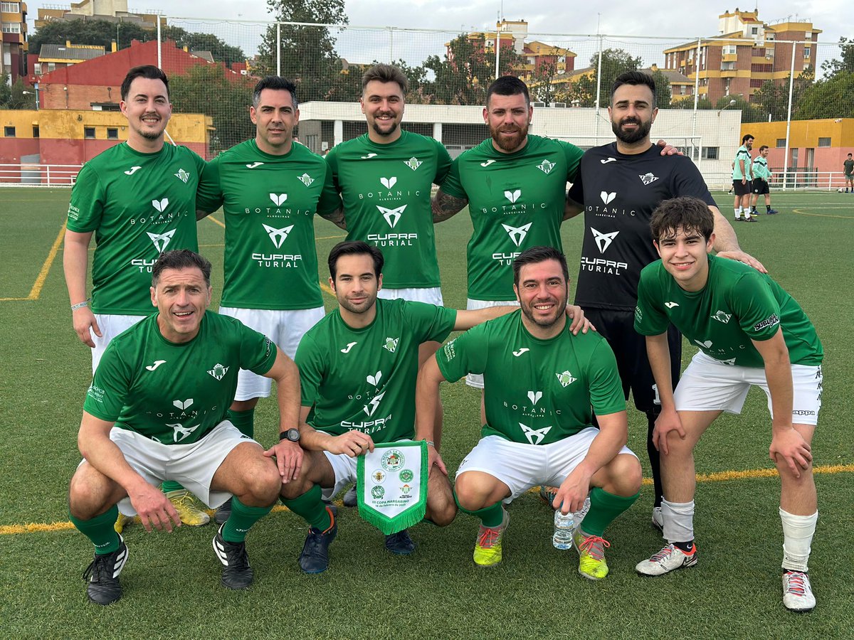 pb_laesquinita's tweet photo. Gracias a todas las peñas participantes en la III edición de la Copa Margarino por acompañarnos en un día de béticismo y peñismo tan especial para nosotros. Por muchos años más 💚⚽️💪🏻🇳🇬@pbalgeciras @PB_ElBarril @PBJuanAndante @LocosBetis https://t.co/NQnP78alSB