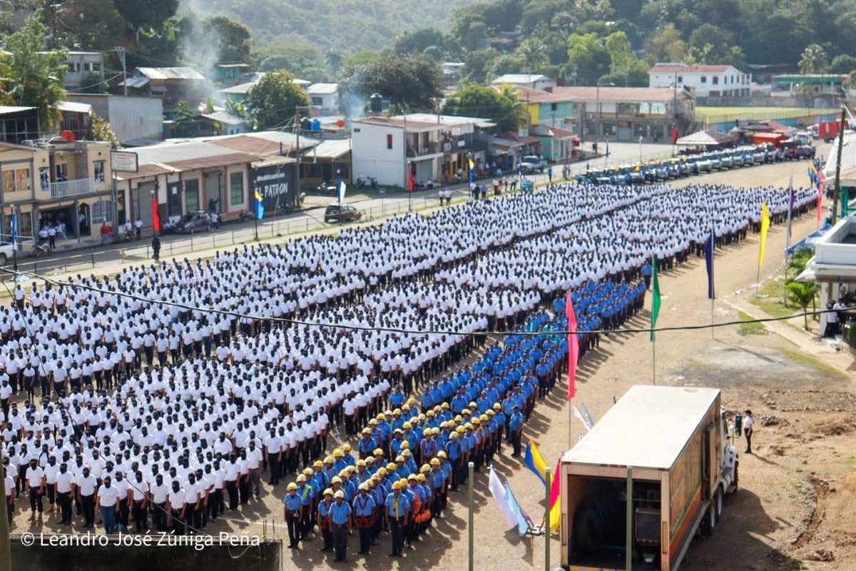 Triángulo Minero Juramenta a su Policía Voluntaria Comandante Julio Buitrago.
#4619SiempreMásAllá 
#NicaraguaConDanielyRosario 
#SandinoLuzYVerdad