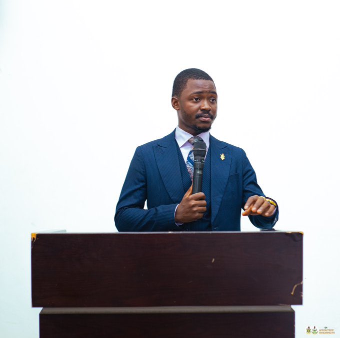 Gyamfua_xx's tweet image. &quot;IT&apos;S FINALLY BACK!!!🥳🥳🥳

SRC Week is making a grand return and we couldn&apos;t be more excited!

A huge shoutout to our incredible SRC President for making this possible #SRCWeekIsBack #SRCPresident #StudentLife&quot;