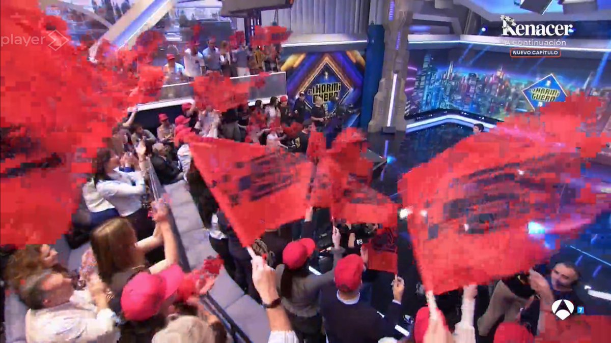 MedF1osTV's tweet photo. ¡Ya en marcha #MarquezEH! Con toda la grada @WeAre93 de público en @El_Hormiguero 🙌🏽 https://t.co/ky9nHck9Fz