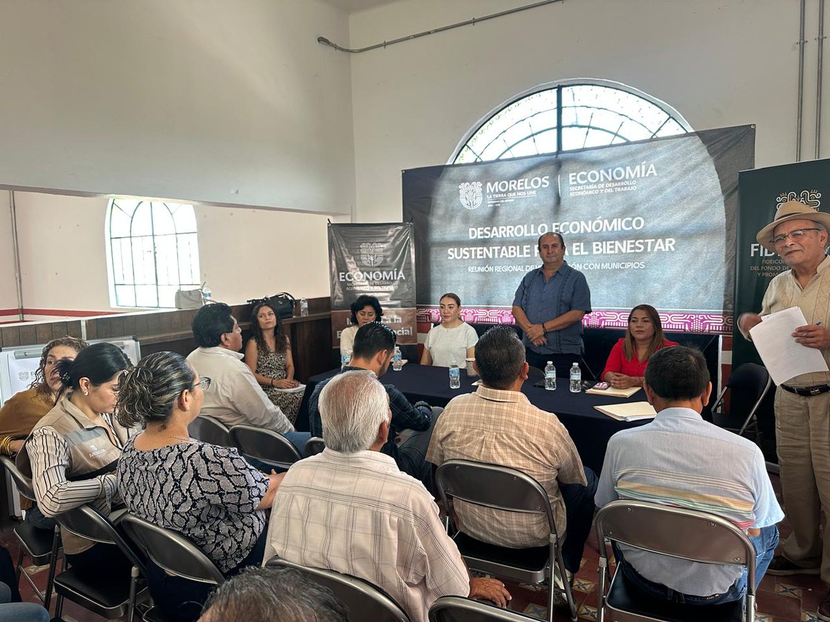 Fidecomp refuerza lazos con municipios y proyectos comunitarios.
El Dir. Gral. Mario Chávez Ortega participó en la reunión regional en Tlaquiltenango para impulsar iniciativas en beneficio de las comunidades.
