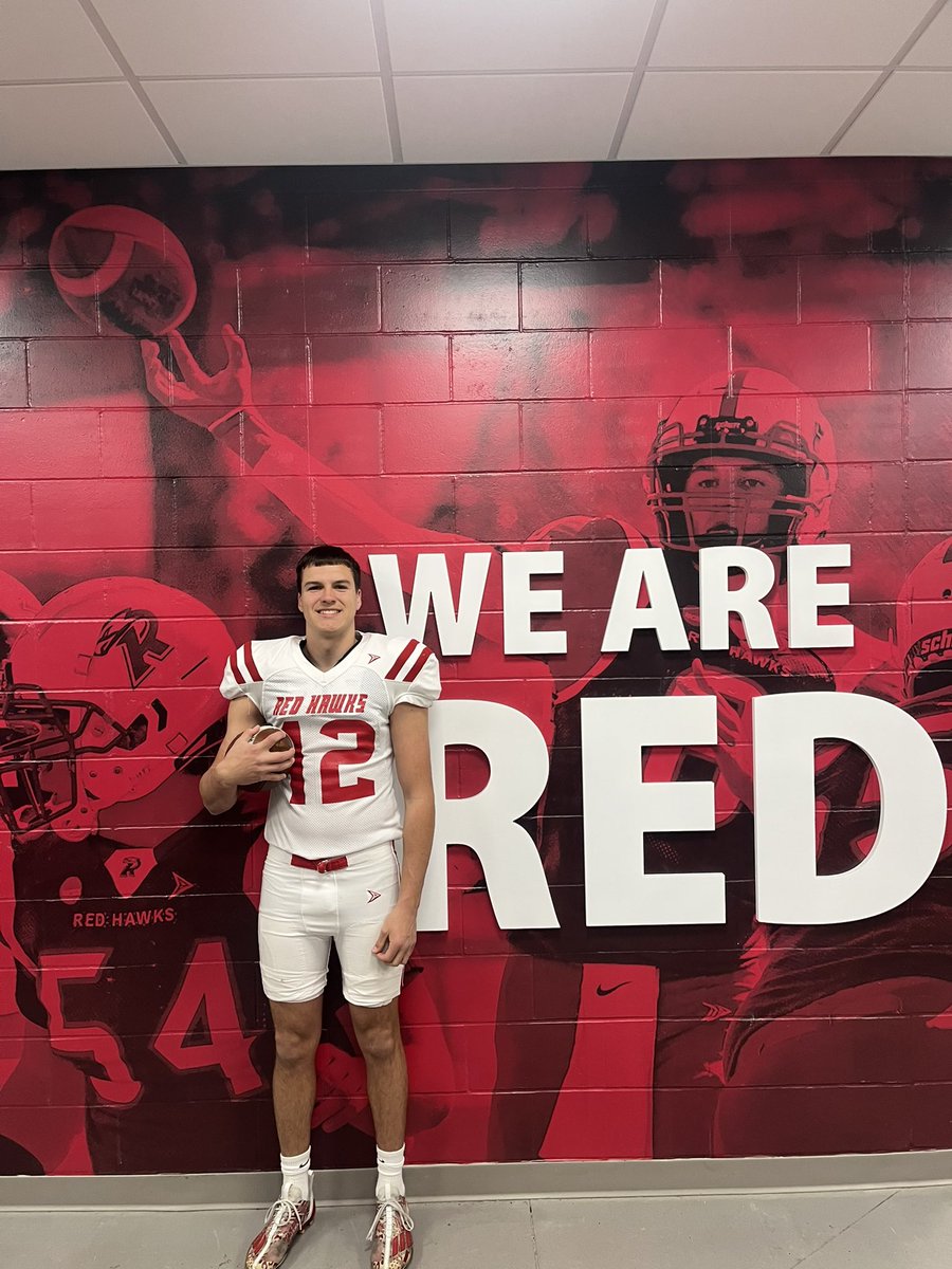 I had an amazing visit at <a href="/RiponRedHawkFB/">Red Hawk Football</a> this weekend. Everyone made me feel so welcome, I loved spending time on campus and with the team. Thank you <a href="/nellhubanks/">Ronell Hubanks</a> for the invite, I had a blast and gained a lot of knowledge about the program. <a href="/Jmar56/">Jake Marshall</a> <a href="/coach_hepp/">Coach Hepp</a>