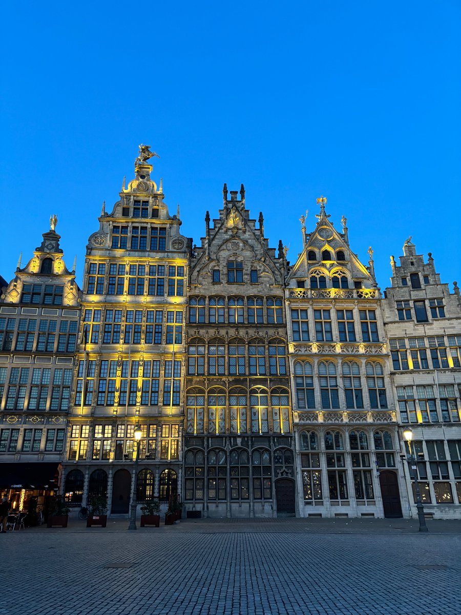 Had the pleasure of being part of Dr. Hamed Behzadi-Khormouji's PhD evaluation committee at <a href="/UAntwerpen/">UAntwerpen</a>
Nice work and well done today on your Pre-defence! You are almost there! 

And when in Antwerp 🇧🇪...I presented my work at <a href="/sqIRLLab/">sqIRL lab</a>; thanks <a href="/jaom7/">José Oramas M.</a> for the invitation!