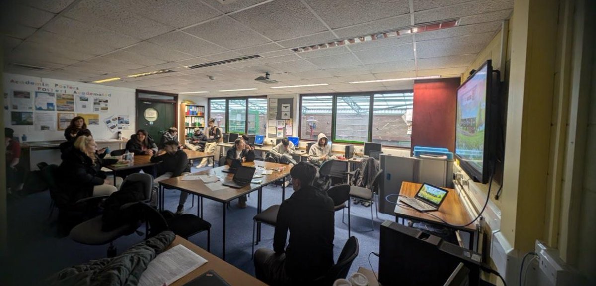 Emily Bowen tweet media