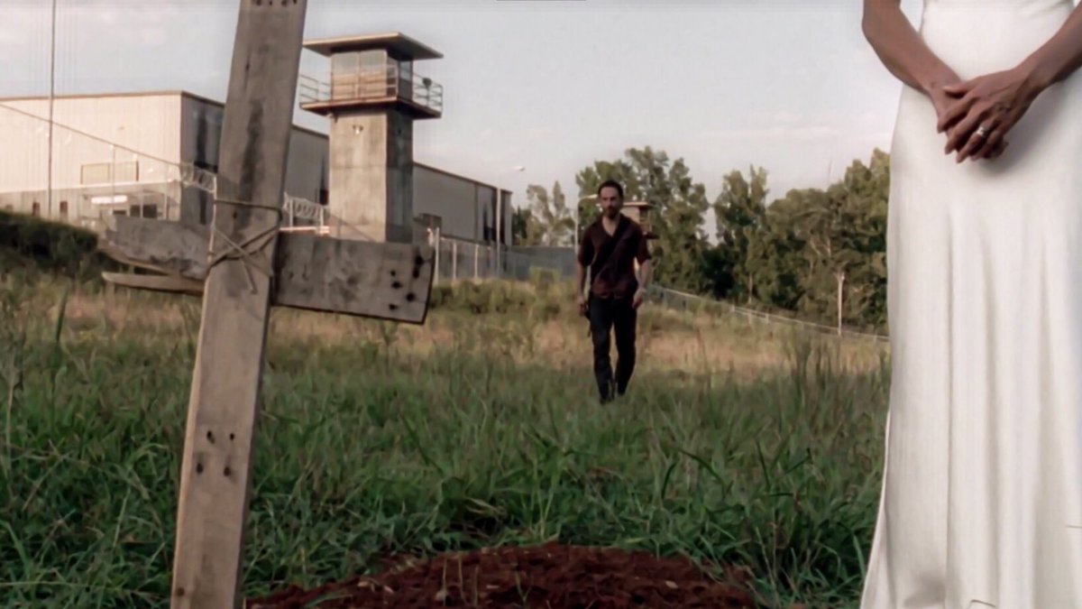 walkingdeadlatm's tweet photo. Hace 12 años se estrenó el episodio titulado “Home”. https://t.co/W1kBrxEupB