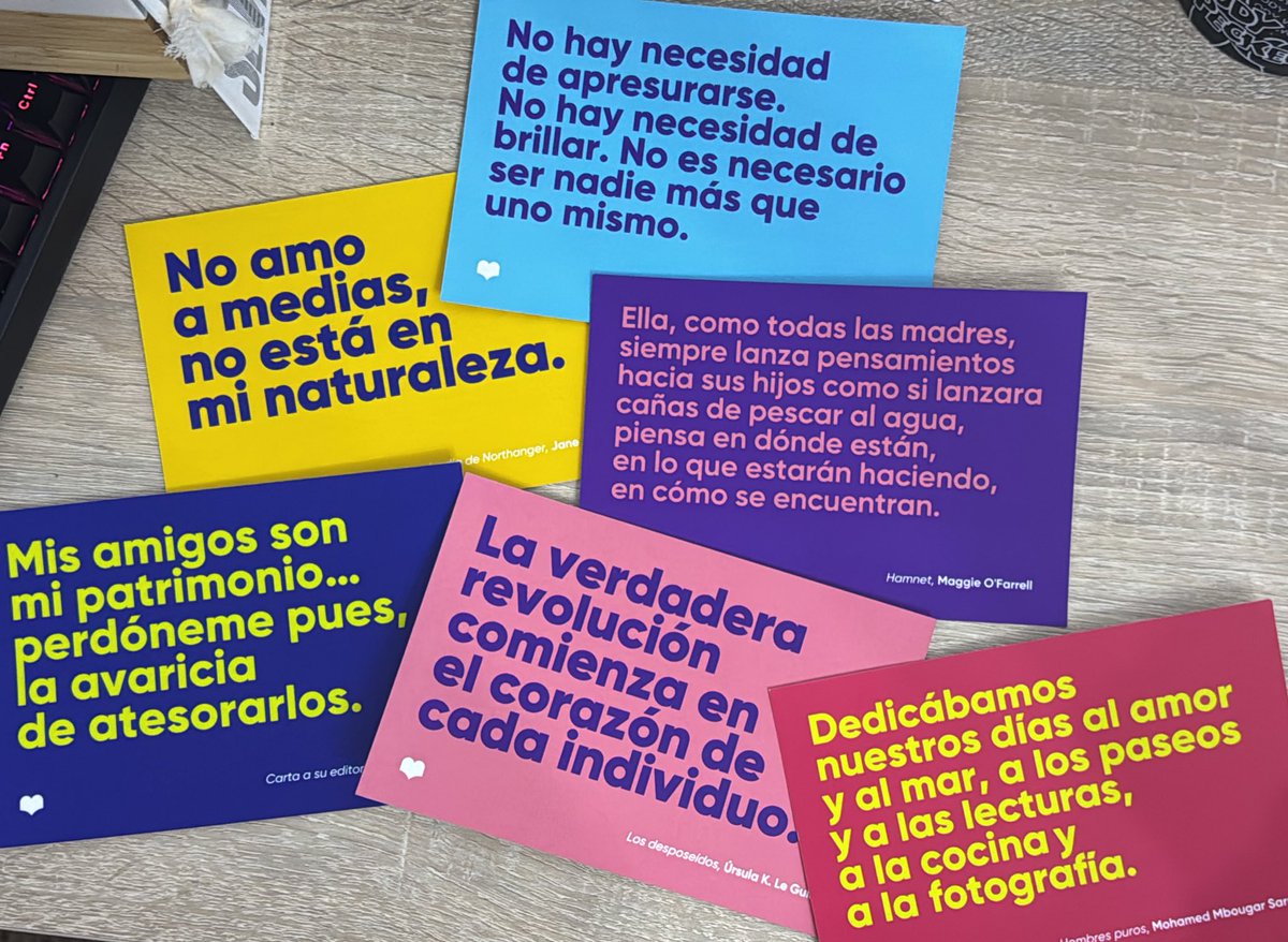 Me ha llegado el <a href="/Bookish_es/">Bookish.es</a> Beat de este mes y venia con esta fantasía de postales 😍😍