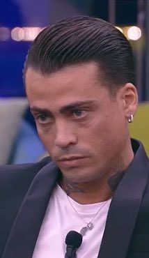 dlax999's tweet photo. Lorenzo ha gli occhi aggressivo 
Federico ha gli occhi da gattino innamorato 
che schifo fate quando non siete obiettivi 
#shailenzo https://t.co/q5xtGKT7Te