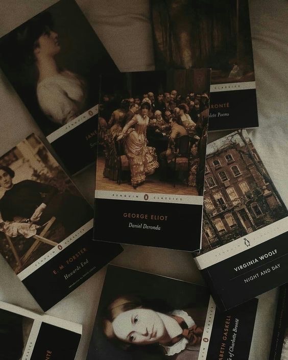 Dark Academia - A well read women is a dangerous creature.