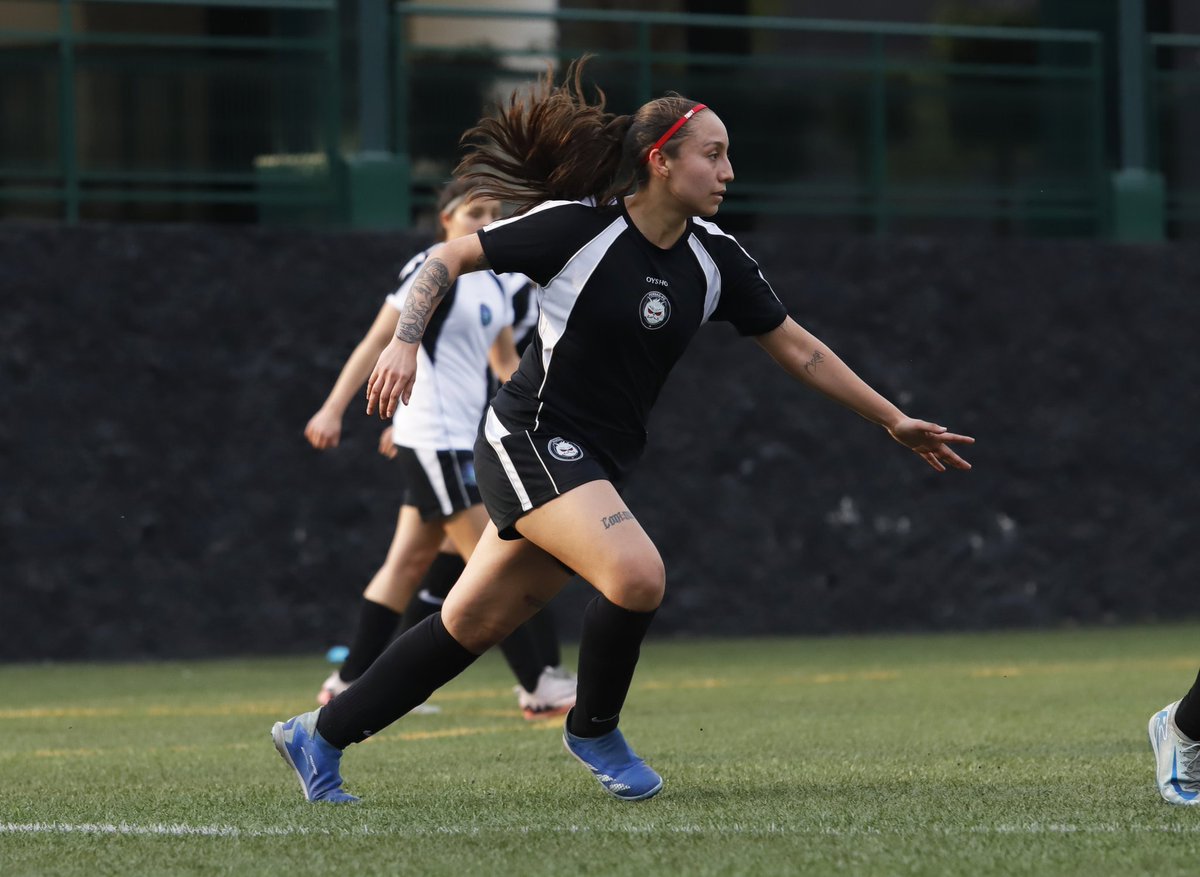 FCPersasFemenil's tweet photo. Entrenamiento a tope para un inicio de temporada espectacular. ✨️

¡Este 22 de febrero, VAMOS POR LA VICTORIA! ⚽️💯

#PersasLasMas 🔴⚪️ https://t.co/KQs24clgnk