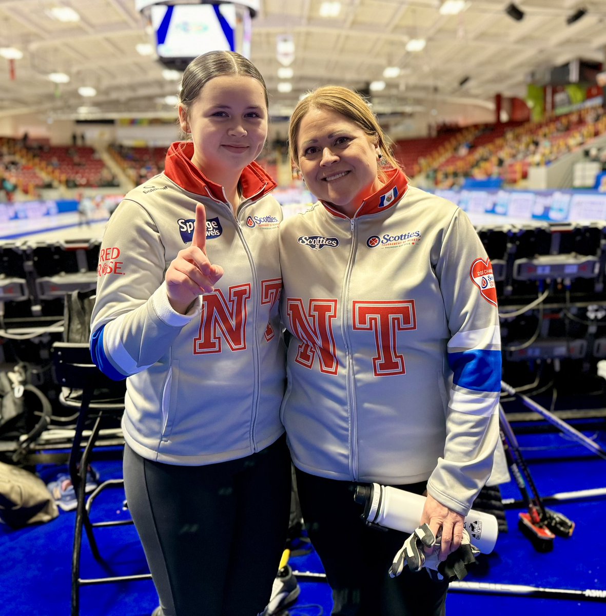 Sydney’s first career Scotties Tournament of Hearts win! Earned alongside her mom, Kerry. ❤️ #STOH2025