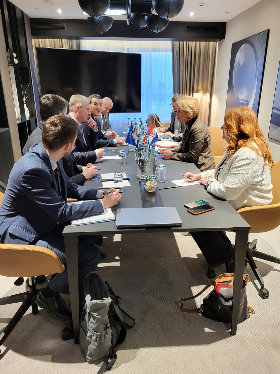 Andreja Metelko-Zgombić (@andrejametelko) on Twitter photo Fruitful & frank talks with <a href="/BislimiBesnik/">Besnik Bislimi</a> on margins of informal #GAC in Warsaw. Reitarated 🇭🇷 staunch support to 🇽🇰 on its #EU path & <a href="/coe/">Council of Europe</a>. Prishtina-Belgrade dialogue to normalize relations & result in mutual recognition. Encouraged further protection of 🇭🇷minority in #Kosovo. Fruitful & frank talks with <a href="/BislimiBesnik/">Besnik Bislimi</a> on margins of informal #GAC in Warsaw. Reitarated 🇭🇷 staunch support to 🇽🇰 on its #EU path & <a href="/coe/">Council of Europe</a>. Prishtina-Belgrade dialogue to normalize relations & result in mutual recognition. Encouraged further protection of 🇭🇷minority in #Kosovo.
