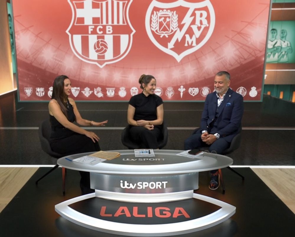 Monday night football‼️

<a href="/losada_vicky/">Vicky Losada</a> is the special guest on <a href="/ITV/">ITV</a>'s coverage of the Barcelona ⚔️ Rayo match in <a href="/LaLiga/">LALIGA</a>. 📺⚽️