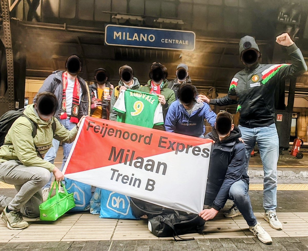 Luucie1's tweet photo. MILANO centrale ❤️🤍  🚂🚃🚃 https://t.co/Smp1UHaz7A