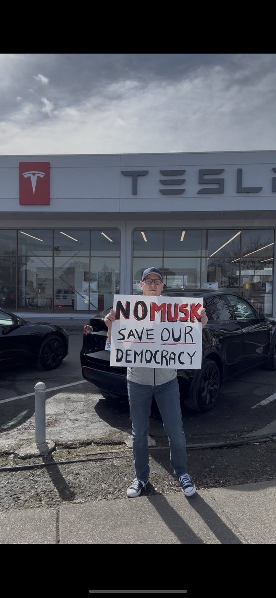 RedwoodEmpireMe's tweet photo. Have to start somewhere 🤷🏻♂️. We are not powerless!! #doanything #nomusk #notesla #nodoge https://t.co/KhyVKZYBYT
