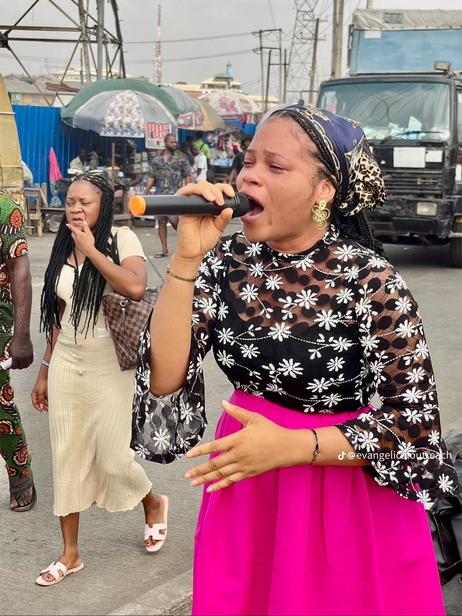 Gyata_Ba_'s tweet image. We won't stop preaching Jesus!!