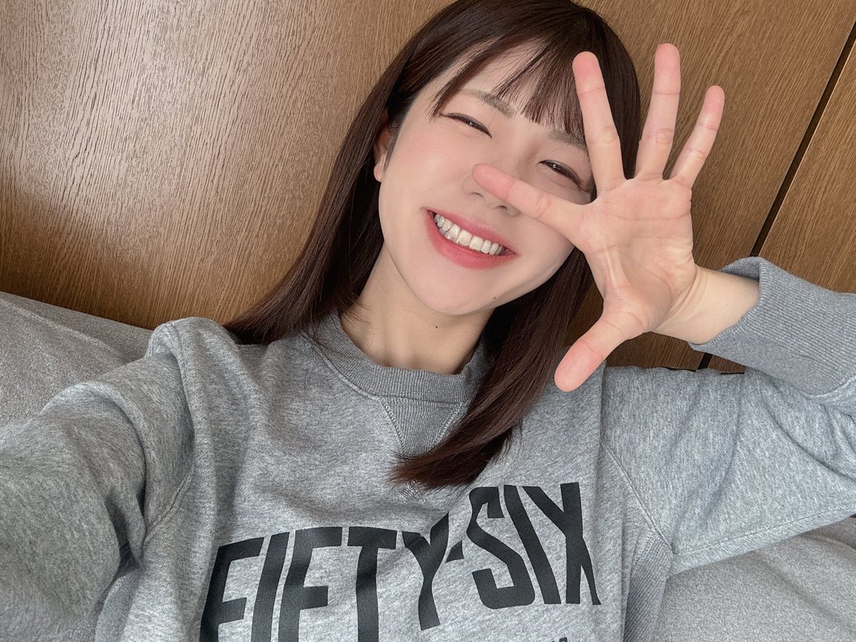 maronchan_1's tweet photo. おはようございます🐒
今日は朝からロケです、梅本まどかです😊久しぶりに行く場所なのでワクワク🙈🧡実は今日から4日連続ロケなのですが、毎日ロケは久しぶり♪
今週は冷えそうなので風邪ひかないように暖かくしていこう🚗💨
さて、ご飯食べて準備🌟頑張るぞー！
みなさんも今日も1日FIGHTです🧡 https://t.co/qLzoCUHDf0