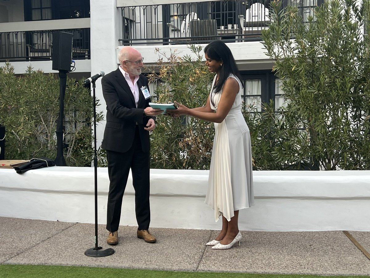 Proud to receive the program book of the first ACT meeting held in Snow Mass in 2006 from Dr. Richard Alexander!! Incredibly blessed to carry their legacy! Thank you Dr. Richard Alexander and David Bartlett! #ACT2025 <a href="/SocSurgOnc/">Society of Surgical Oncology</a>