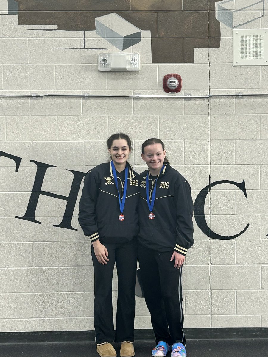 SpringfieldWre2's tweet image. This weekend was a big one for both the Bruise Brothers and the Bruise Sisters as it was ticket punching time for the TSSAA state tournament. We had 2 boys &amp;amp;2 girls qualify for State. Boys were Seniors Connor Reeves and Donald Rogers. Girls Jr. Ella Lax and Sr. Makaylyn Coleman.