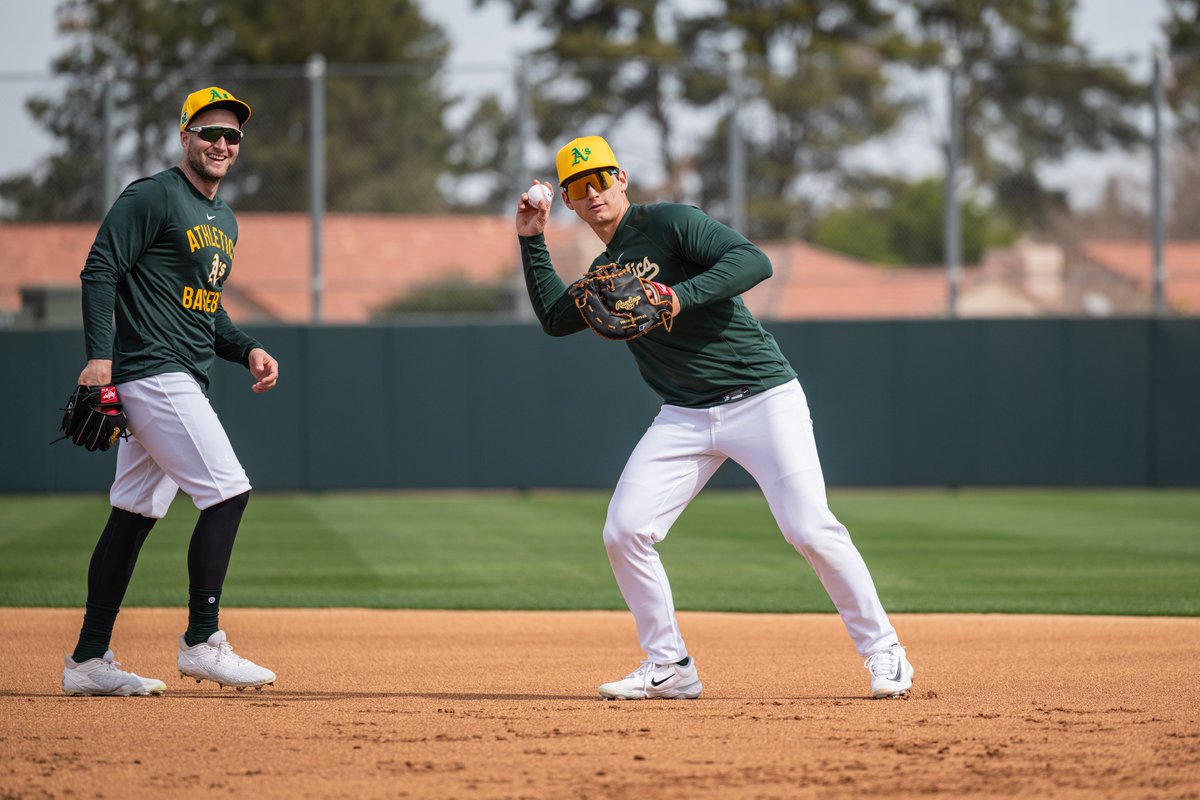 Athletics's tweet photo. In full (squad) swing 😎 https://t.co/LSmIcyUcM0
