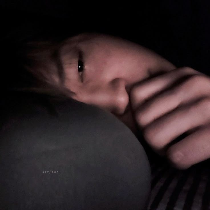 luupsuga's tweet image. AU YOONMIN ─ amigo de papá.

jimin se olvido su campera en el auto de yoongi, colega de su papá.. ¿que podría salir mal?
#yoonmin #yoonminau #auyoonmin