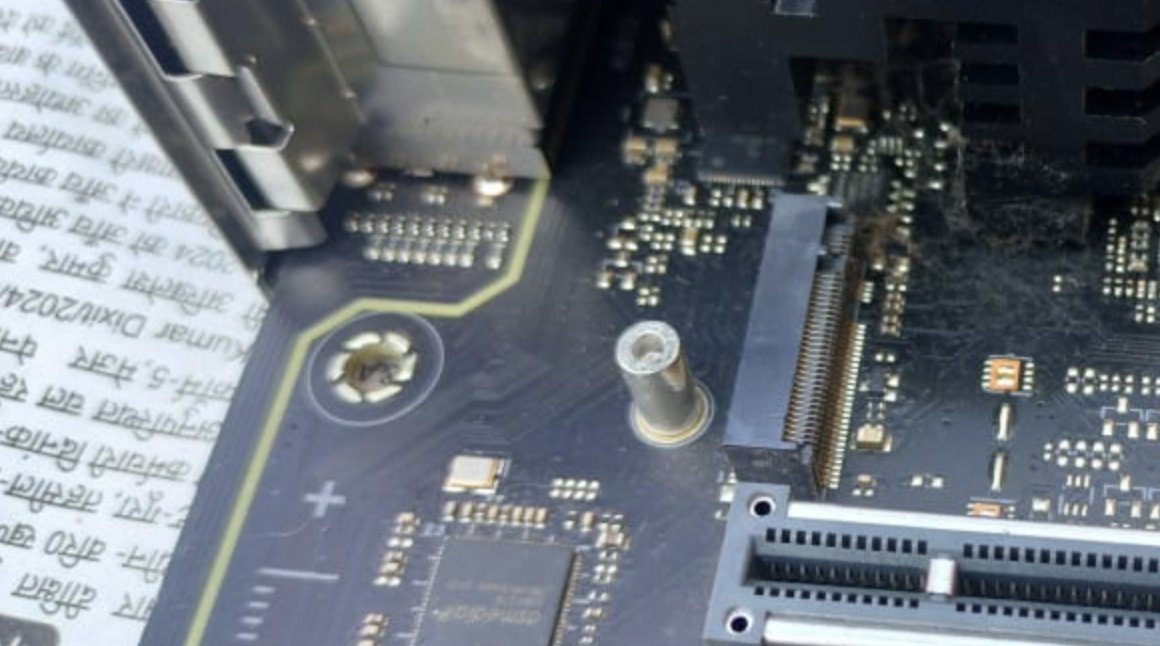 ArunSh97's tweet photo. I had terrible experience from the purchase of TUF GAMING Z790-PLUS WIFI motherboard from ASUS. I received a faulty product, the entire @ASUSIndia  team
is not replacing it with a newer product and have swapped for a VERY old one. Below are the visuals that show it's condition. https://t.co/Ny81xpNB77