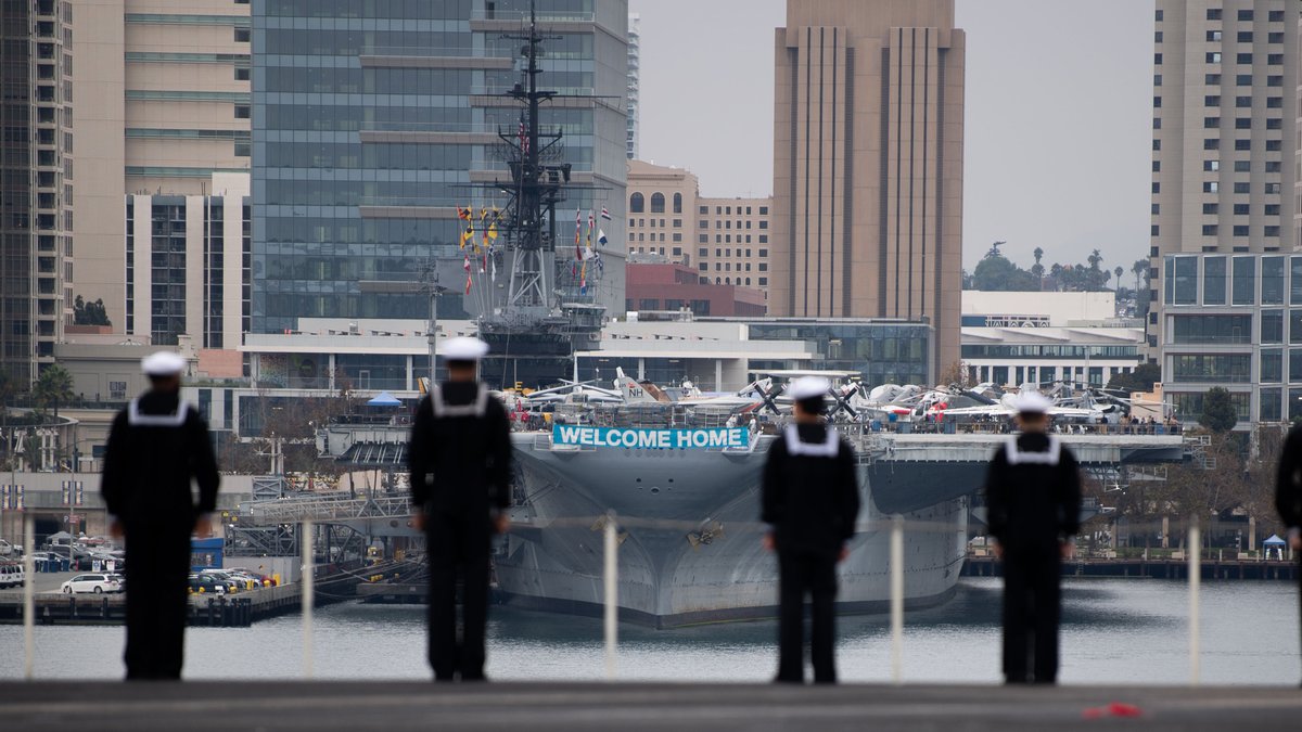 This Presidents’ Day, we honor the leaders who not only led our nation but also served in the U.S. Navy. Throughout the week, we’ll spotlight the presidents who wore the uniform and carried Navy values into the highest office. ⚓🇺🇸 #PresidentsDay #NavyHistory #Leadership