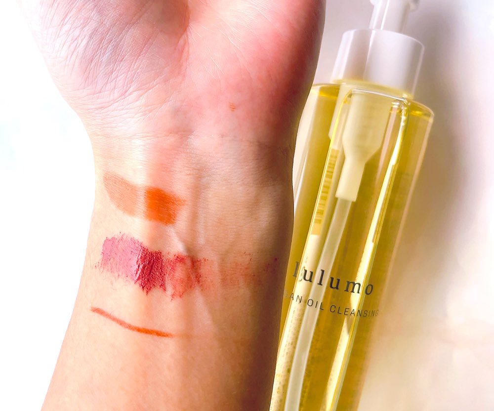 machi_cosme7272's tweet photo. #PR
◾︎lulumo(@official_lulumo)
アルガンオイルクレンズ
ほぼ酸化しないオイルを使用しており、ダメージを与えにくくしっかりオフ出来る✨洗い上がりはしっとり!乳化も早い🤍ポイントリムーバーはあったほうが良さそうです🙆🏻♀️🌟
#lulumo https://t.co/FqG5vpoPj7