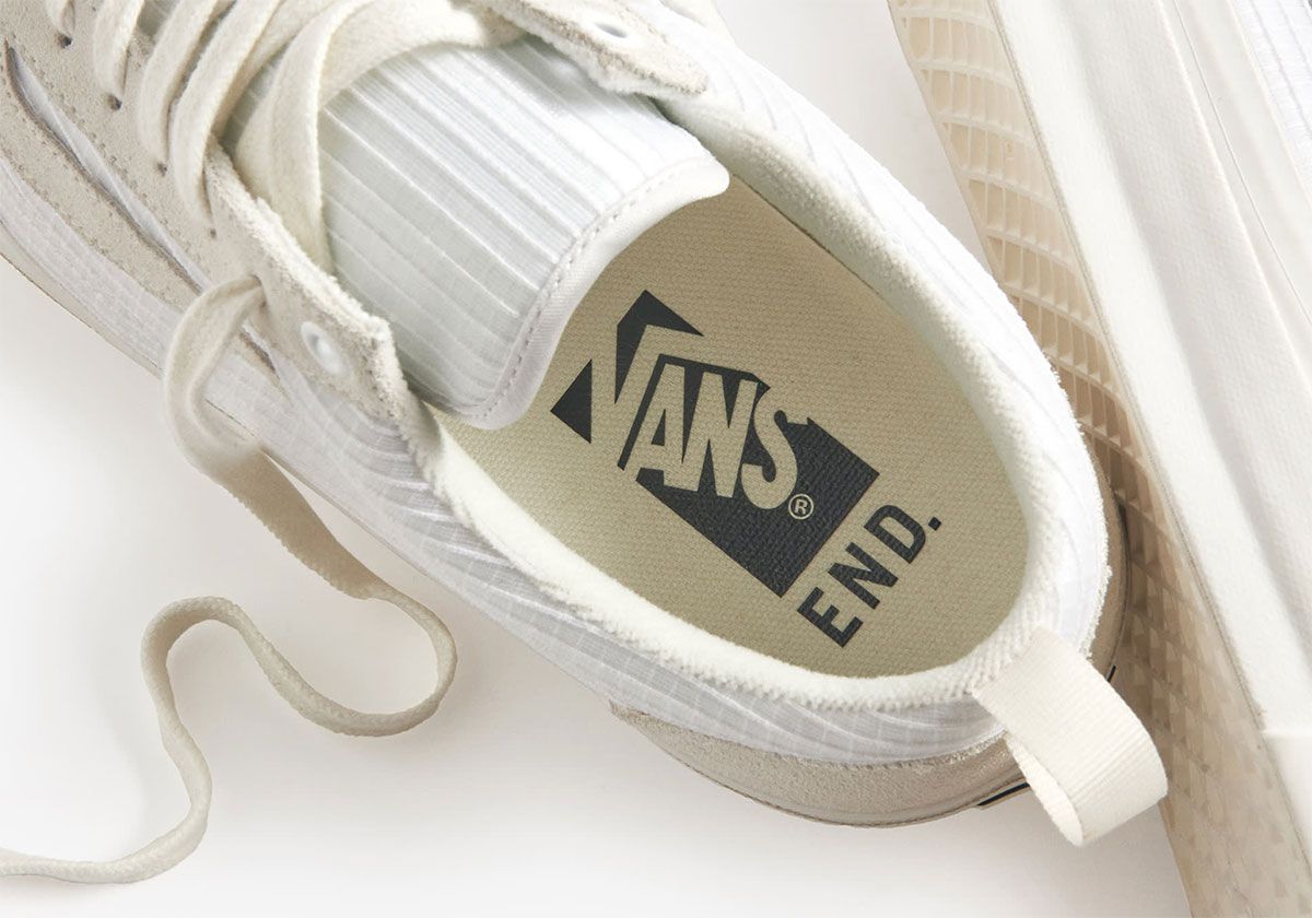 END. Clothing took inspiration from parachutes for their upcoming Vans LX Old Skool 136 collab 👏 🪂 ✈️

Get your draw entries in by 7:00 PM EST on 2/20 🗓️