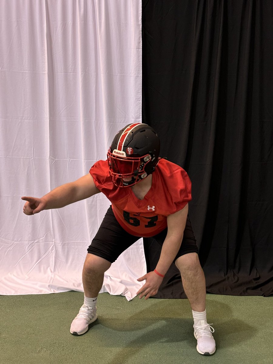 Had a great time today at Grinnell’s Junior Day. I appreciate the opportunity to learn about the outstanding academic and football opportunities Grinnell has to offer. Thank you <a href="/HFCBarnes/">Brent Barnes</a> <a href="/CoachBlalock44/">Gene</a> @CoachV_GC.