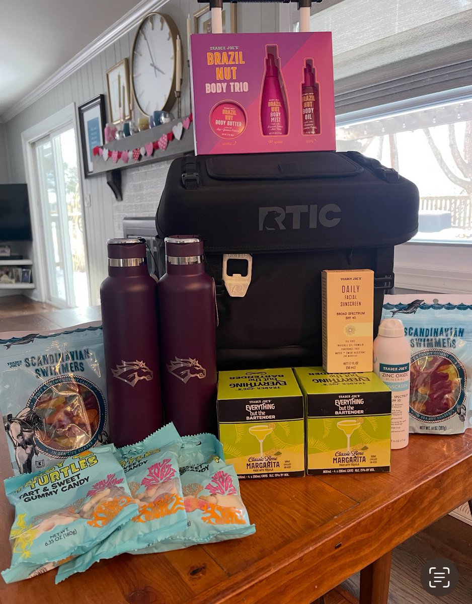 Thank you to all the swim families that donated to our fundraiser basket!! Don’t forget to buy tickets for the event on March 8 to support all our athletes!!! 💜💛 <a href="/RMHSMUSTANGS/">Rolling Meadows HS</a> <a href="/RMHSstampede/">STAMPEDE</a>