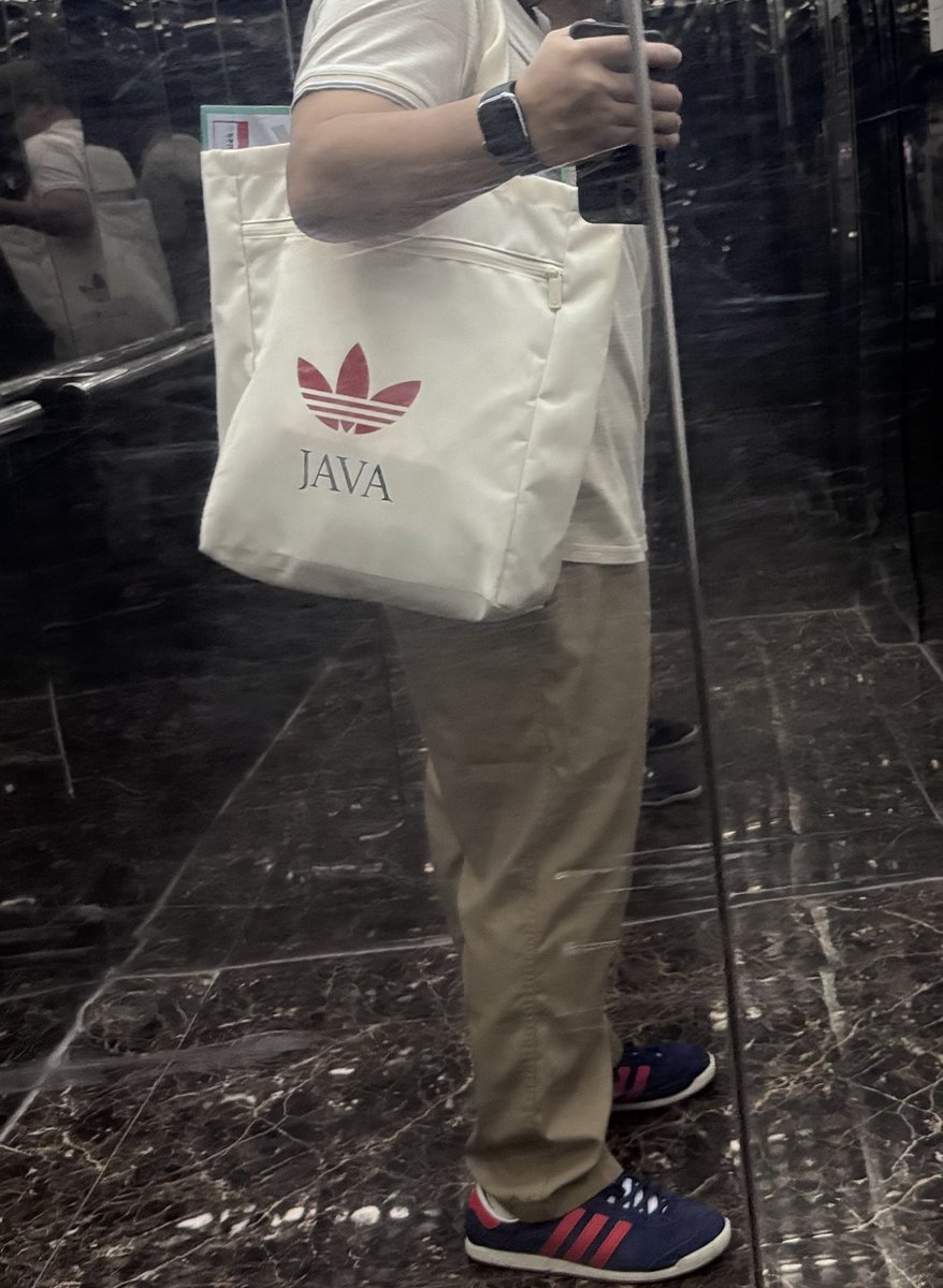 #3Strips
#Adidas
#Java