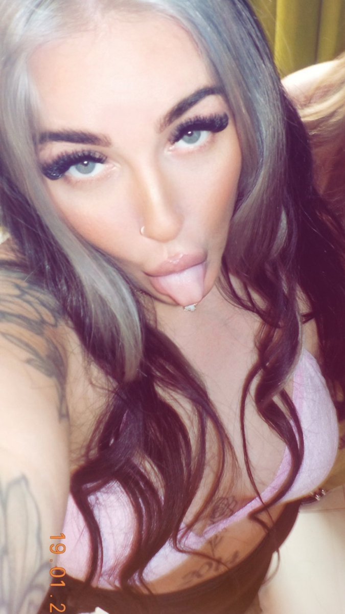 S K Y E 🖤 2.0 tweet media