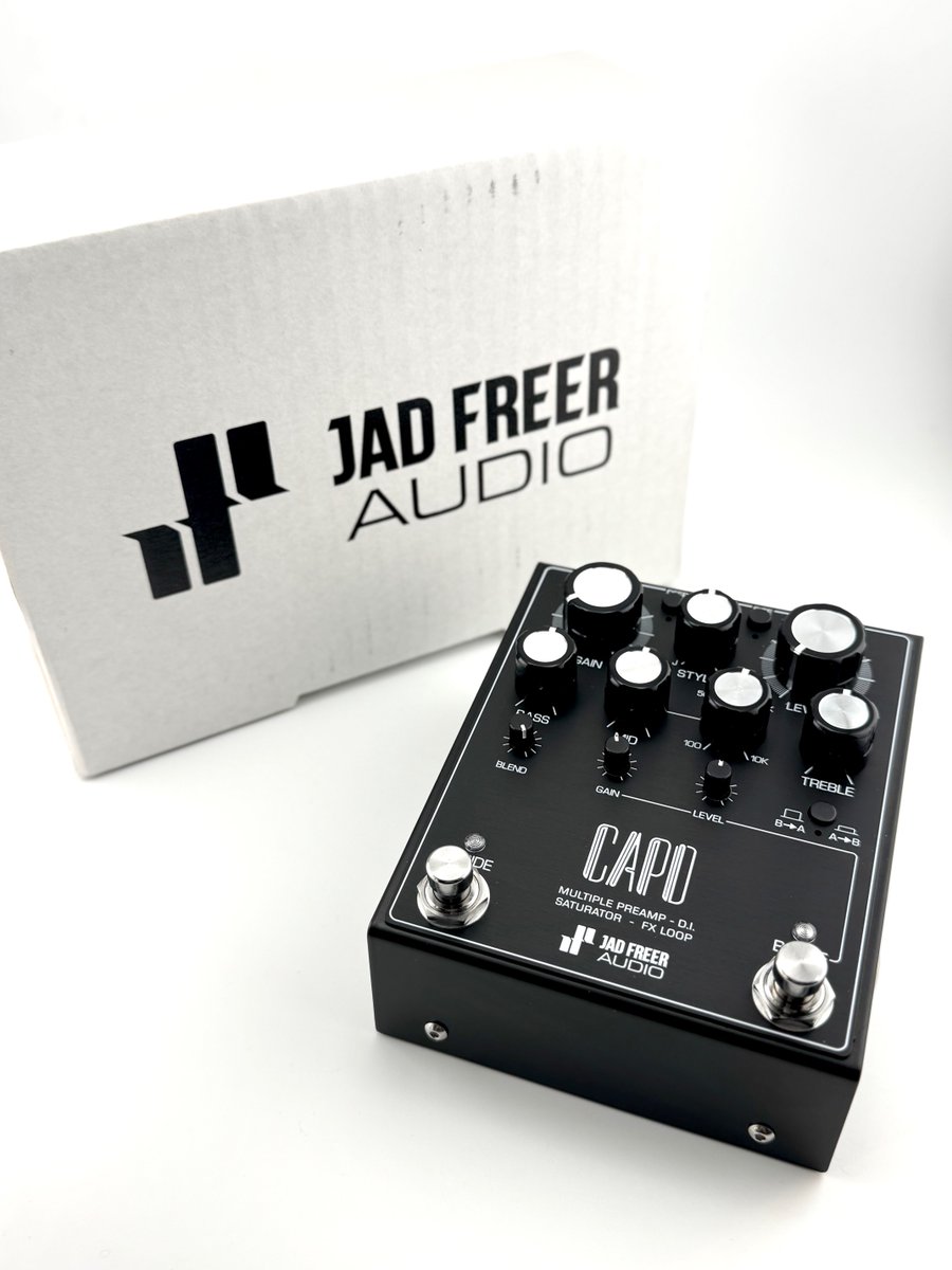 bassstation_akb's tweet photo. 話題のプリアンプ入荷しました🔥

＃JadFreerAudio
CAPO [Bass Preamp]‼️

「マルチプル・プリアンプ」
「D.I.」
「サチュレーター」
「FX ループ」

💁‍♂️スタジオワークをこれ一つで且つ、高品位に完結できます👍

先ずは一度お試しください✨

🔻商品ページはコチラ🔻
https://t.co/d4PIt5xHE8 https://t.co/GXsupIGxMZ