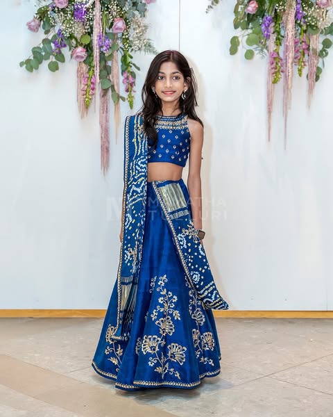 Mamatha_Tulluri's tweet image. The little princess Miss Nyshu is all set to twirl with joy in this vibrant blue lehenga!
Visit our store now to experience the full range of creativity!
For queries: +91 98494 98000
#Threaddesign #embroidery #intricatedesign #indianwear #kurtis #weddingseason #handcrafted