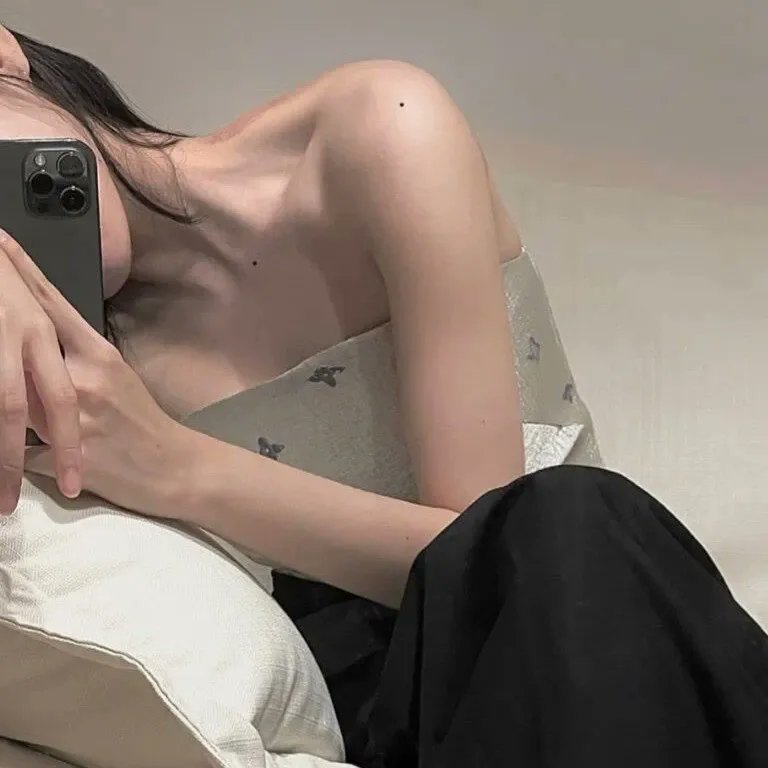 A boring day, no one to accompany