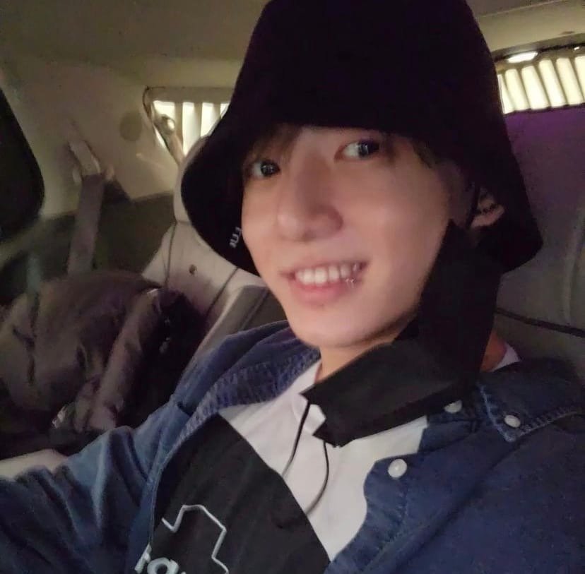 urdeadlove's tweet photo. 𝐋a vida se 𝕧uelve tranquila y 𝐟eliz por más actividades que 𝐭enga en mi día y lo 𝕔ansado que me encuentre; esto se 𝐝ebe a la g𝕣andiosa persona que tengo a mi lado y lo mucho que me hace 𝐬onreír con cada acción y palabra. 𝐌e 𝕖ncanta.

𝕯ǝmon⭒𖤍 ࣪ 𝐜𝚑ao𝖙ic 𝚋𝐲 à-𝖝as. https://t.co/78r3iwXjlh