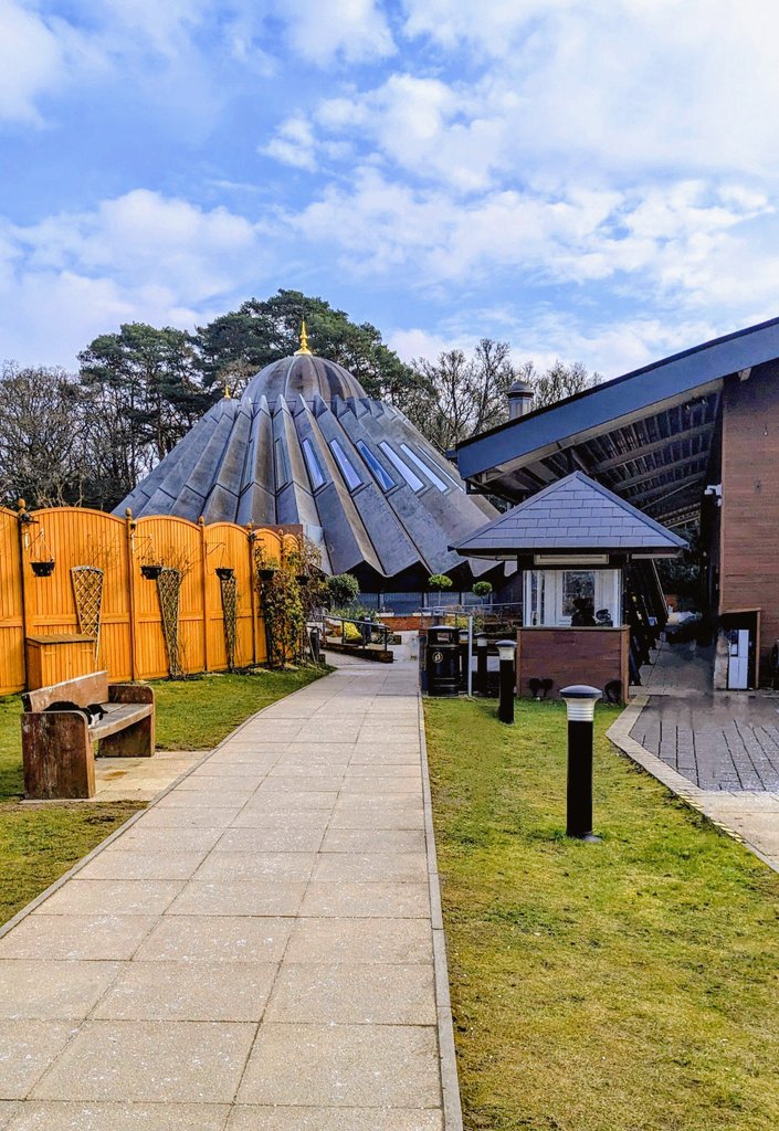 Blessed time in Islamabad UK 🙏

Alhamdulillah for Khilafat and Alhamdulillah for this beautiful Muslim community.

It doesn't get better than this!

Islam Ahmadiyya 💯