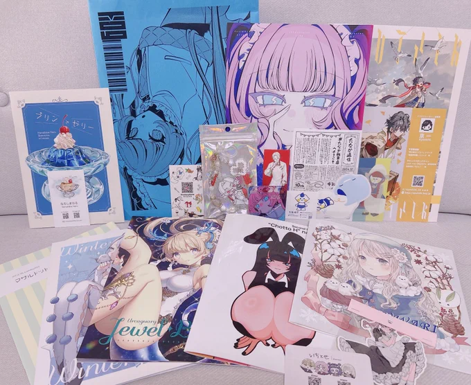 #コミティア戦利品大満足です!!!かわいいアクキーや素敵な御本かわいいステッカーやポスカ全部大事にします一目惚れで買わせて頂いたものも沢山ありリアルイベントサイコー!って気持ちです!皆様ご準備お疲れ様でしたそして素敵な作品ありがとうございます! 