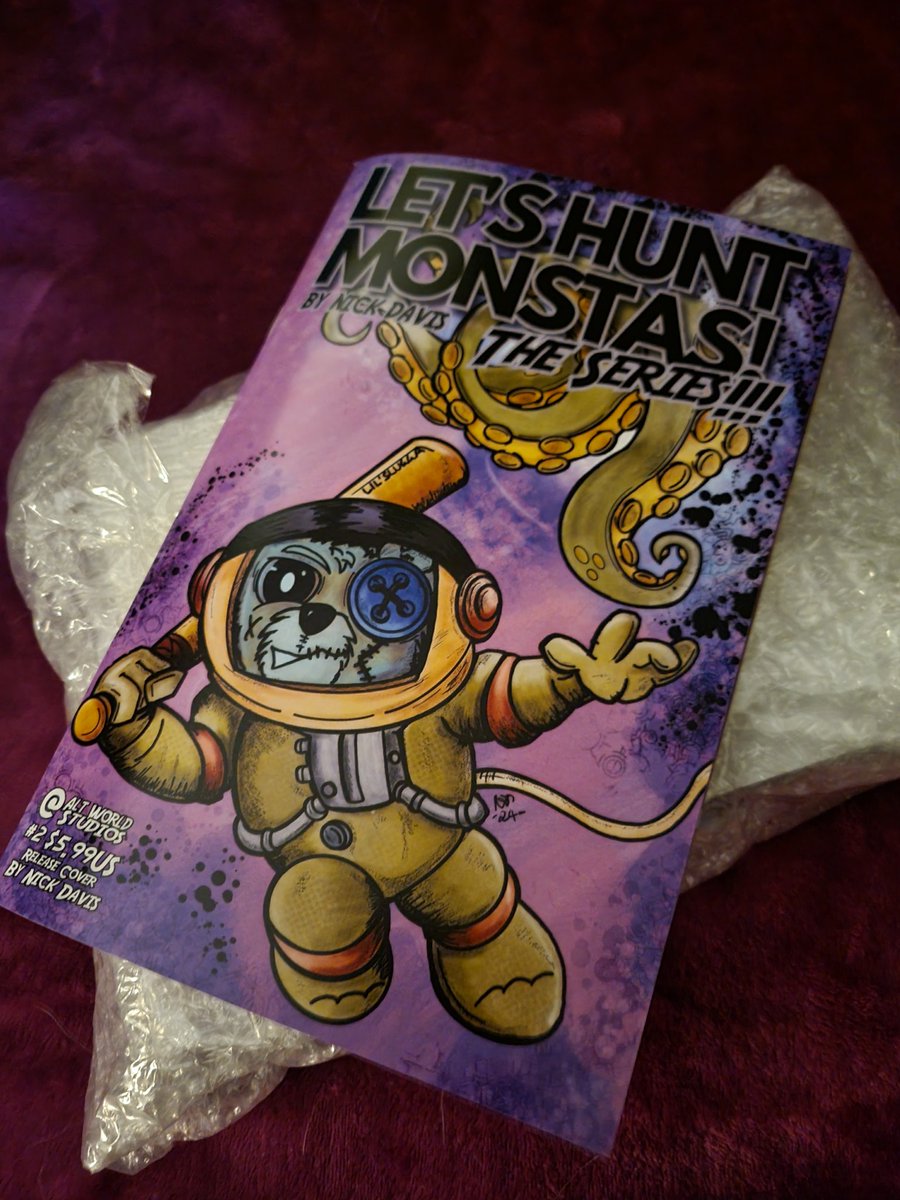 alt_world's tweet photo. My printers proof for Let's Hunt Monstas! No.2 arrived, and it looks amazing.
If you haven't backed the #Kickstarter for this comic book. You should!
Get started at https://t.co/DXgeM6uWb0
#comics #preview #ncbd #letshuntmonstas #ckrs #monsterhunters https://t.co/ocpPUpZZXQ
