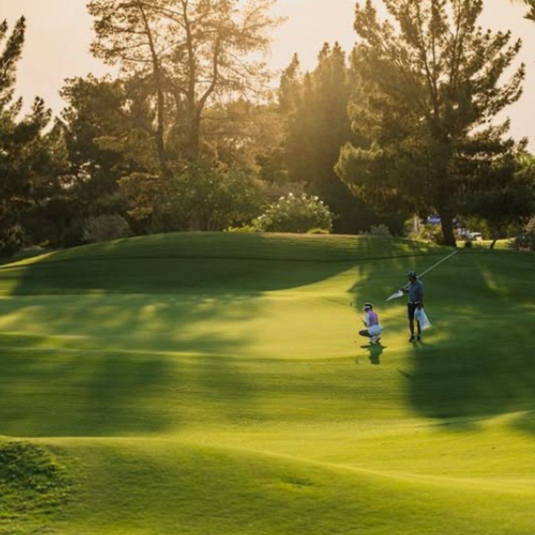 Loved for our immaculate course conditions and friendly staff, Indian Wells Golf Resort is one-of-a-kind. Choose the relaxing Celebrity course or take on the thrilling challenge of the Players course. See link in bio to learn more about the difference between our two courses.