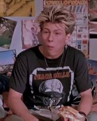 cfnslayer's tweet image. Peace Sells, but who’s eating?