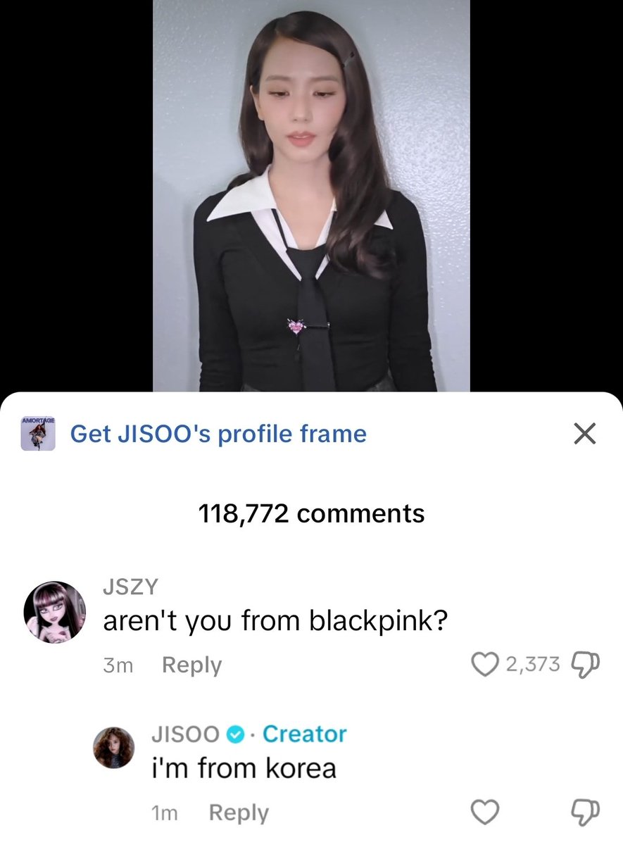 momsooo's tweet image. She did not😭