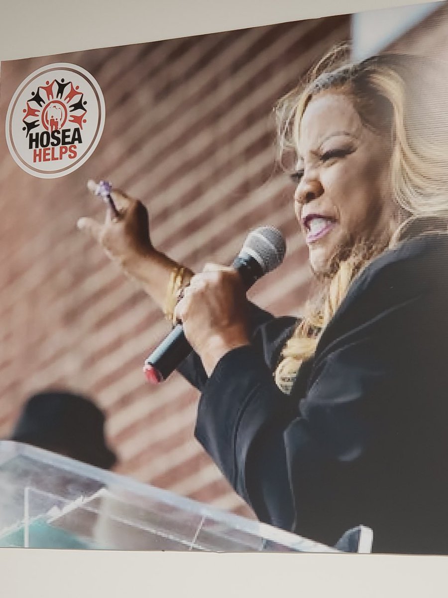 Elisabeth Omilami tweet media