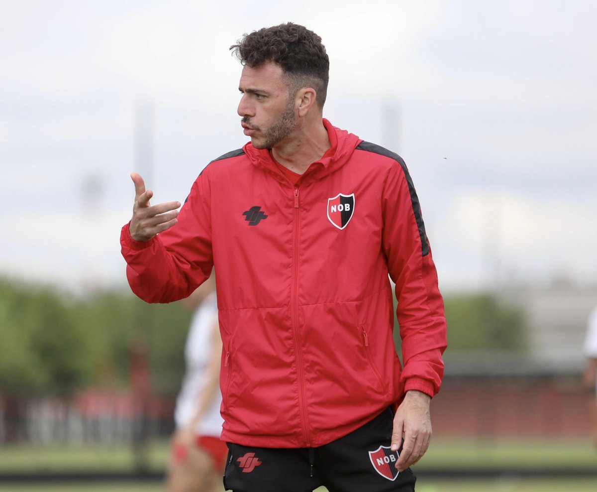 Newells's tweet photo. El Club Atlético Newell’s Old Boys informa que Mariano Soso ha dejado de ser el director técnico del primer equipo.

Deseamos éxitos a Mariano en sus próximos pasos. https://t.co/HfcbmLFjzw