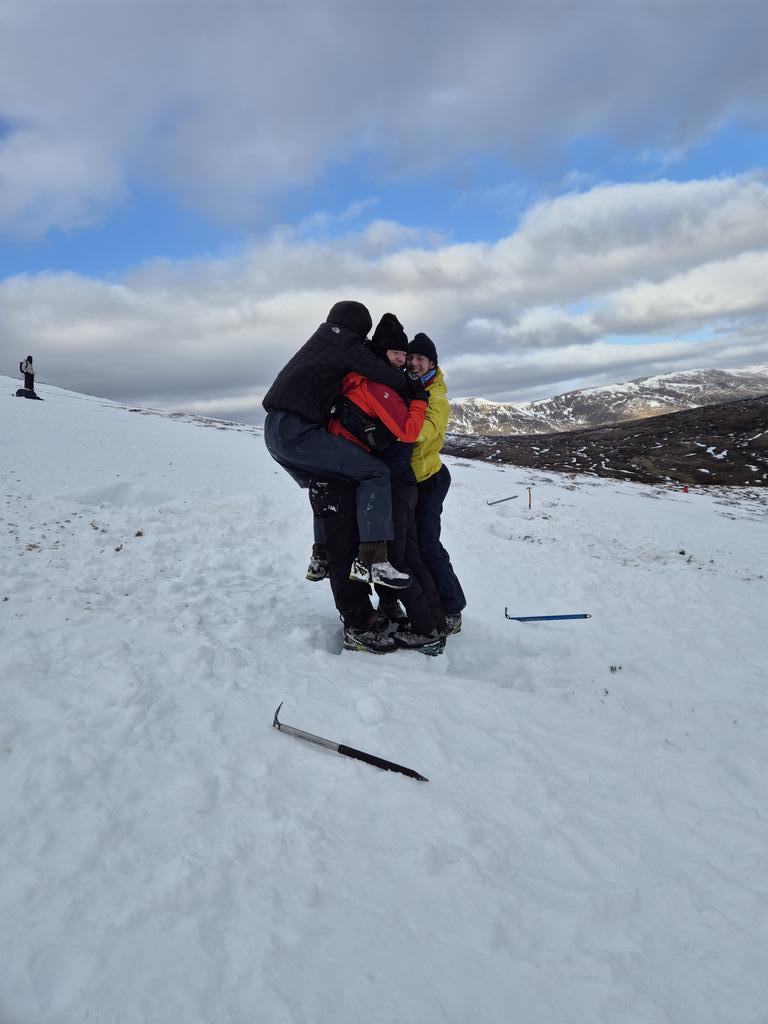 adventures_out's tweet image. Introduction to the Winter Mountain environment for @GKCollege Outdoor Adventure Learning students 🏔❄️ Strong resilience by the Team in some cold temps! 🥶 💪 #WinterSkills ##ThinkWinter #OutlookAdventures