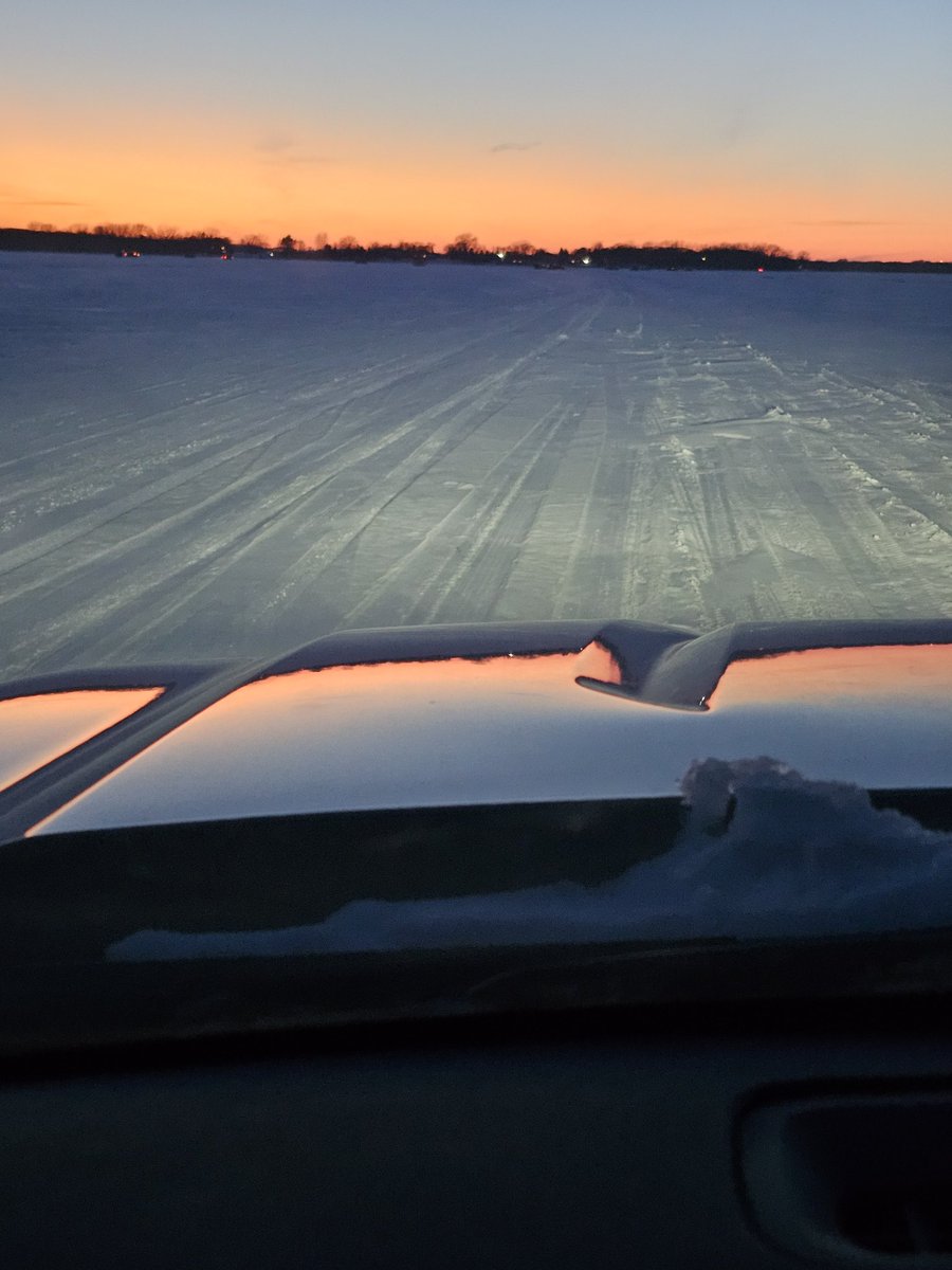 walleye103743's tweet image. -35 windchill leaving the lake 
#Minnesotasunset #sunsetreflection #walleye #icefishing