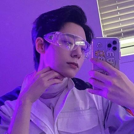 x1oneus's tweet photo. 고글쓴미남이좋다!!!! https://t.co/DpwYihPrzq