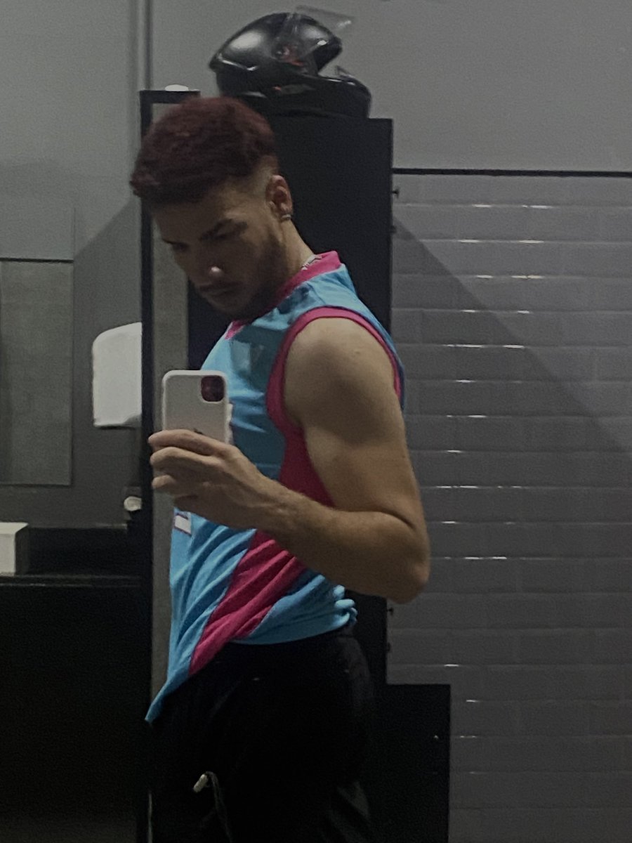 1ALEEX_'s tweet photo. 🧜‍♂️✨ https://t.co/I5Qznhnys7